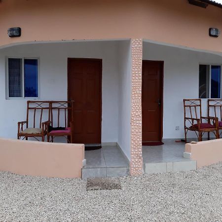 Kinkiliba Beach Lodge Sanyang Eksteriør bilde