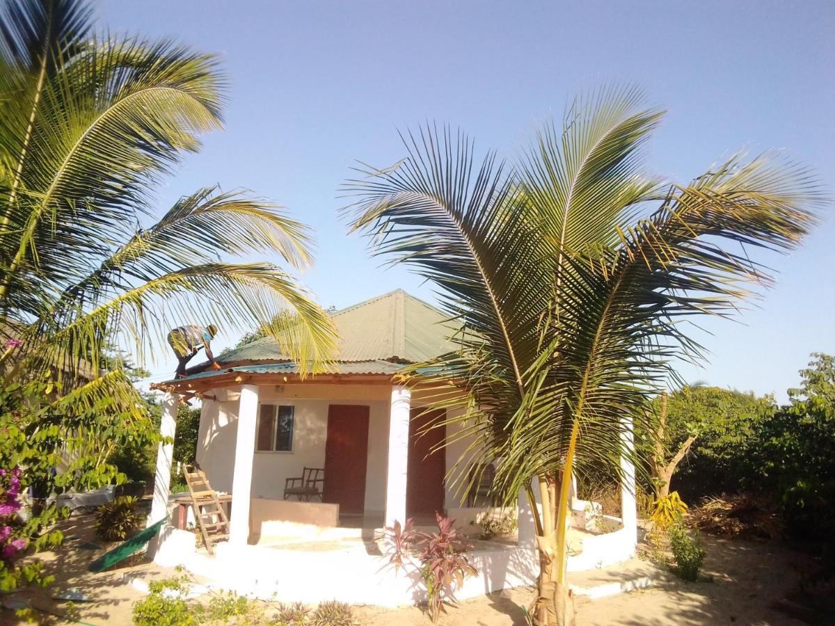 Kinkiliba Beach Lodge Sanyang Eksteriør bilde